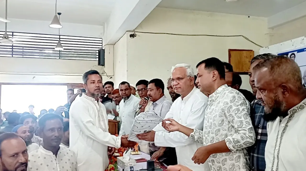 জামায়াত নেতাসহ বিএনপিতে যোগ দিলেন ৩ ইউপি সদস্য জামায়াত নেতাসহ বিএনপিতে যোগ দিলেন ৩ ইউপি সদস্য