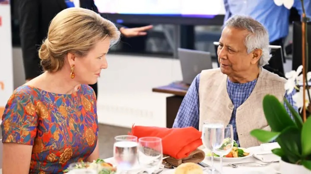 প্রধান উপদেষ্টার সঙ্গে বেলজিয়ামের রাণী এবং সাবেক ব্রিটিশ প্রধানমন্ত্রীর সাক্ষাৎ প্রধান উপদেষ্টার সঙ্গে বেলজিয়ামের রাণী এবং সাবেক ব্রিটিশ প্রধানমন্ত্রীর সাক্ষাৎ