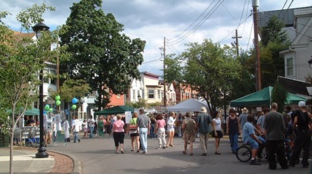"ভূমিকম্পে কাঁপল মার্কিন যুক্তরাষ্ট্রের নিউইয়র্ক ও এর আশপাশের অঞ্চল"