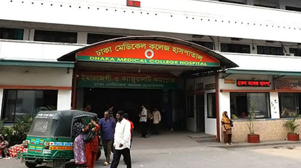 ডেমরায় ব্যাটারিচালিত রিকশার ধাক্কায় শিশুর মৃত্যু ডেমরায় ব্যাটারিচালিত রিকশার ধাক্কায় শিশুর মৃত্যু