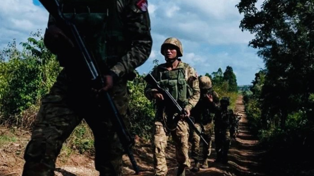 মিয়ানমার সেনাবাহিনী হারিয়েছে আরেকটি সীমান্ত শহর। মিয়ানমার সেনাবাহিনী হারিয়েছে আরেকটি সীমান্ত শহর।