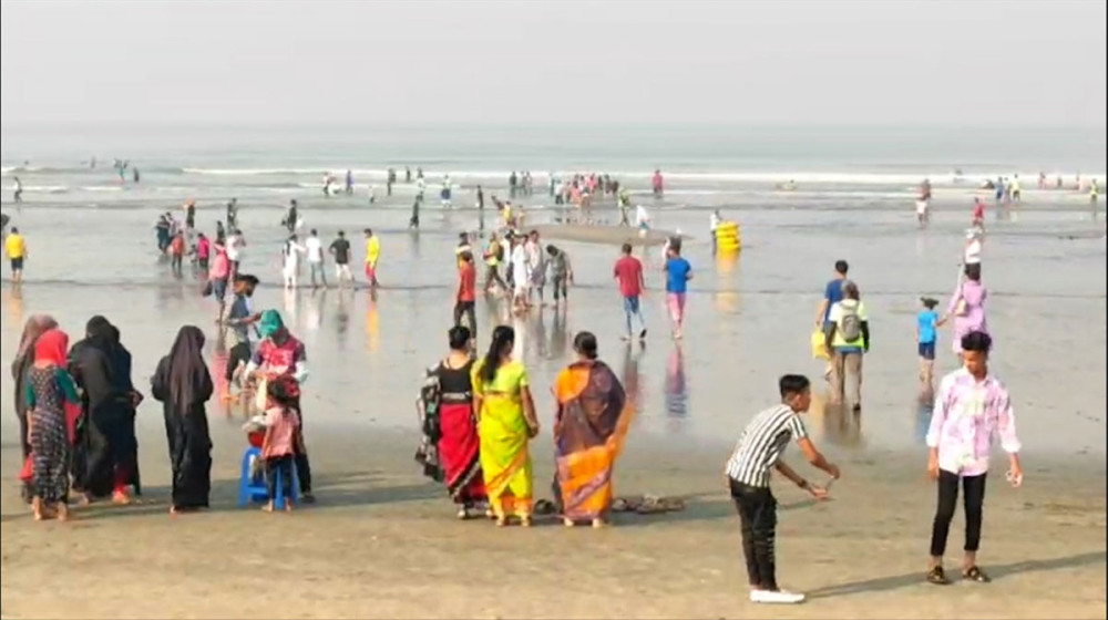 কক্সবাজার-সিলেটসহ সব পর্যটনকেন্দ্রে মানুষের ঢল কক্সবাজার-সিলেটসহ সব পর্যটনকেন্দ্রে মানুষের ঢল