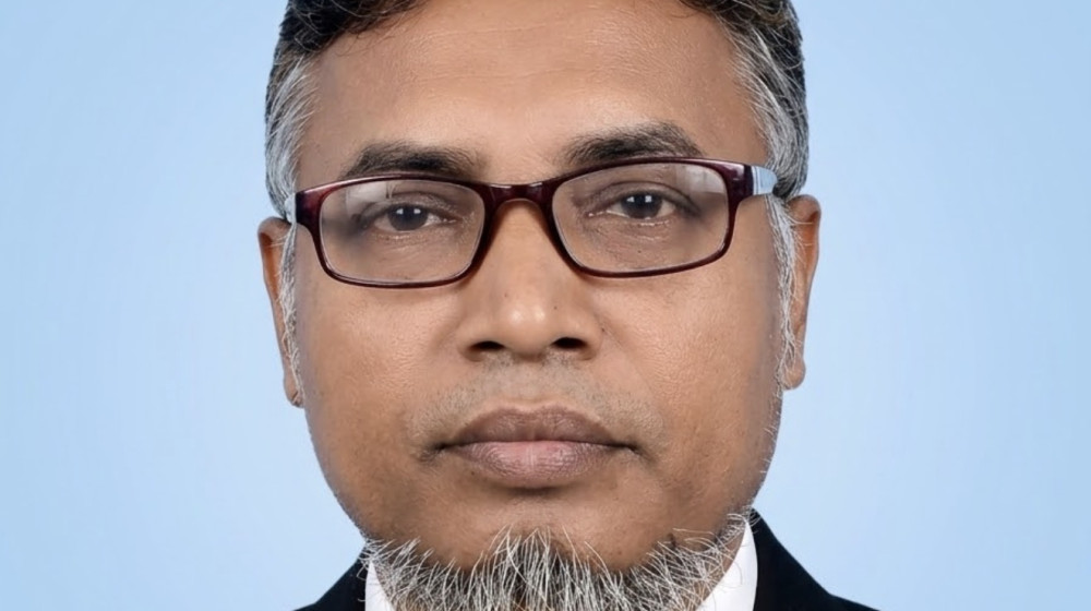 জাতীয় শিক্ষক দিবস: শিক্ষক শুধু পাঠদানকারী নন, জাতি গঠনের কারিগর