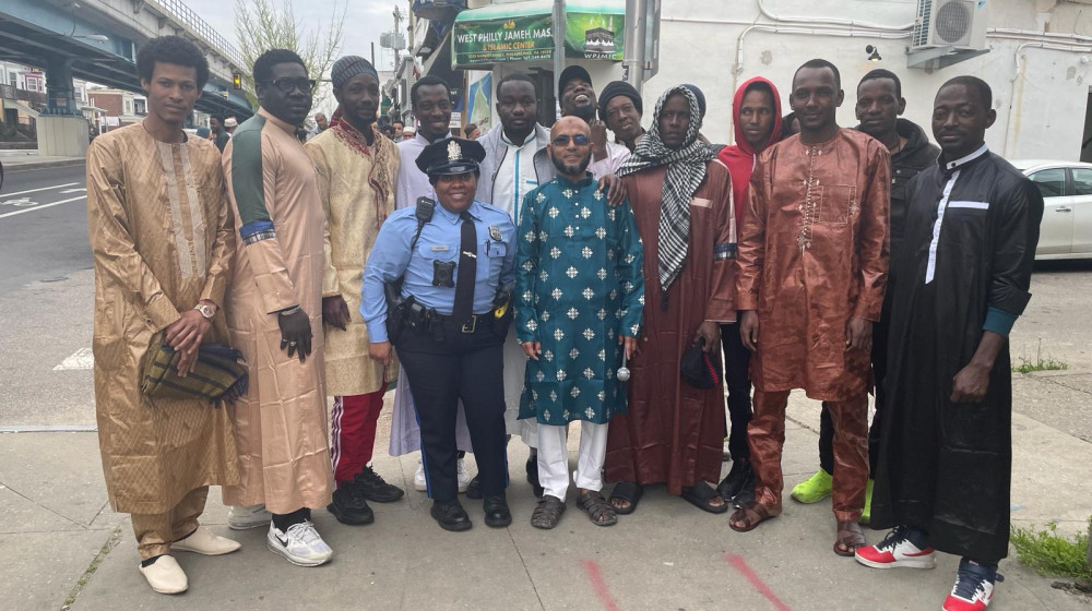 “ওয়েস্ট ফিলি জামে মসজিদ এর ঈদুল ফিতর উদযাপন” “ওয়েস্ট ফিলি জামে মসজিদ এর ঈদুল ফিতর উদযাপন”