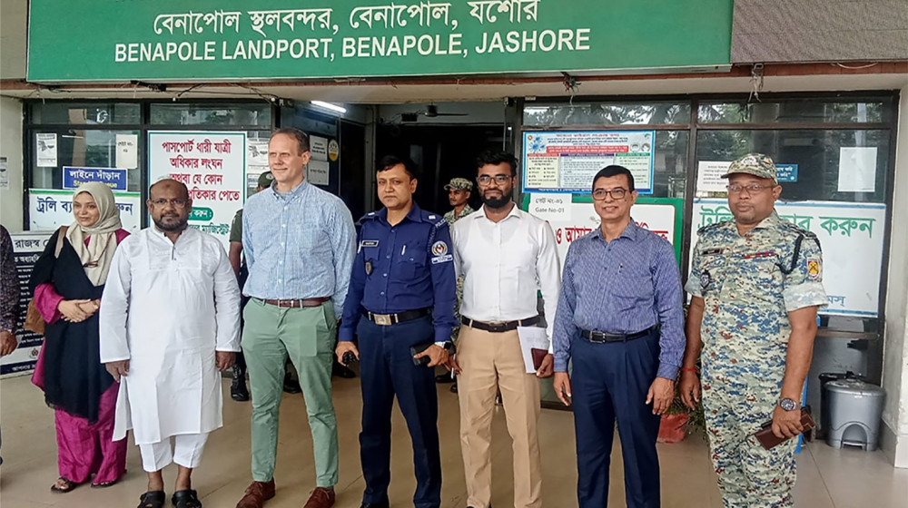 মার্কিন প্রতিনিধি দলের বেনাপোল স্থলবন্দর পরিদর্শন