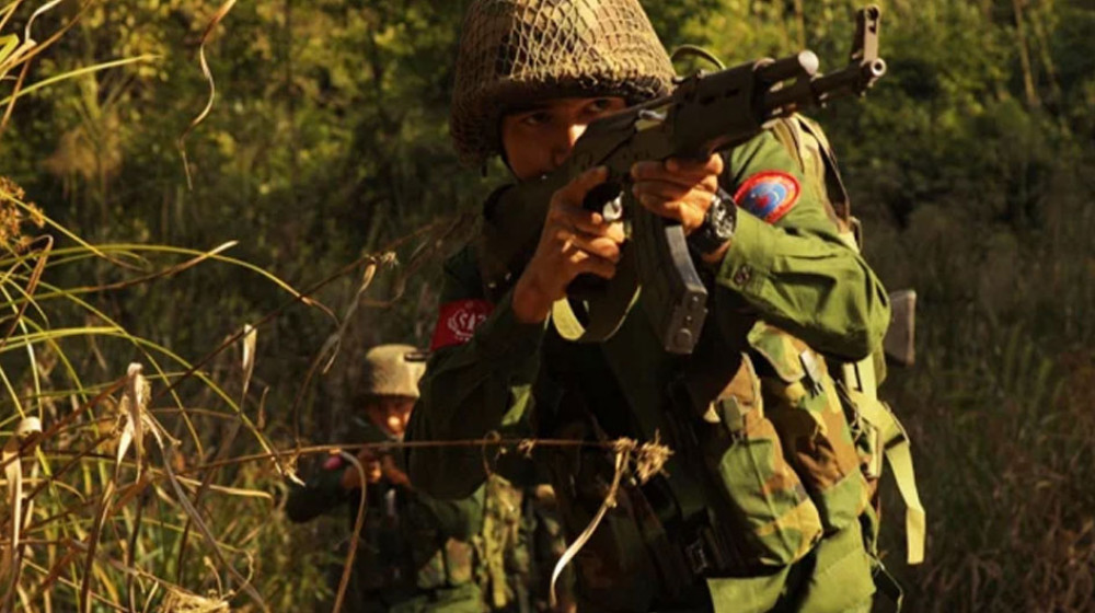 আরাকান আর্মির সঙ্গে মিয়ানমার সামরিক বাহিনীর লড়াই