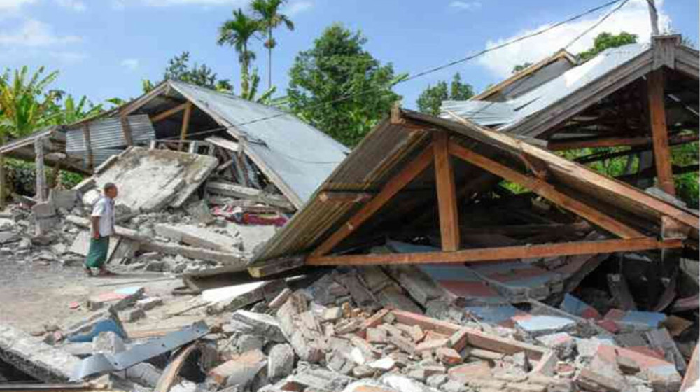 ৬ দশমিক ৫ মাত্রার ভূমিকম্পে কেঁপে উঠেছে ইন্দোনেশিয়া