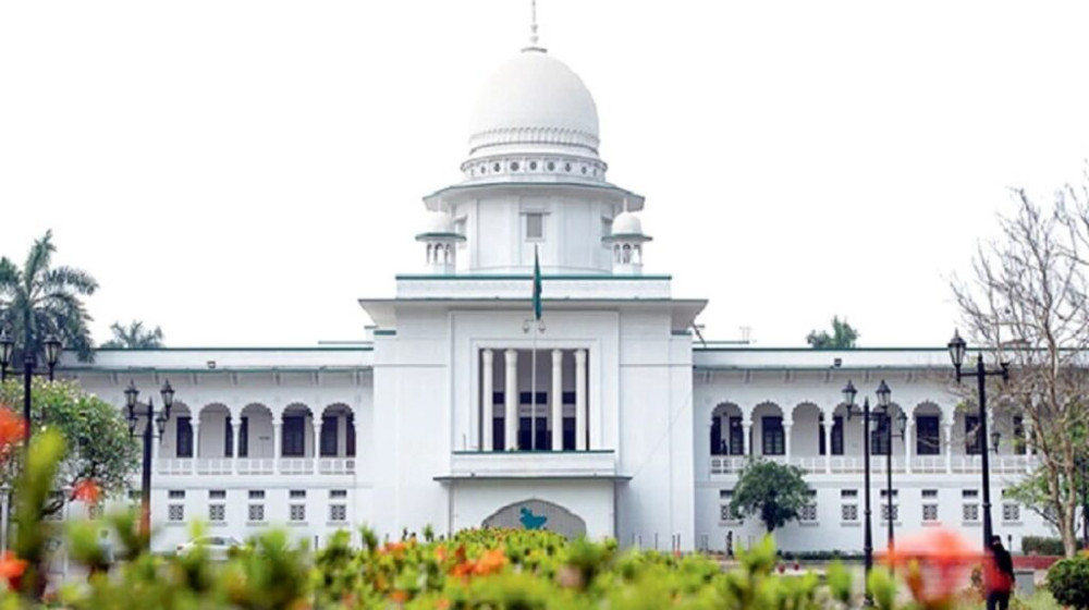 রাজধানীতে ফুটপাত দখলকারীদের তালিকা চেয়েছেন হাইকোর্ট রাজধানীতে ফুটপাত দখলকারীদের তালিকা চেয়েছেন হাইকোর্ট