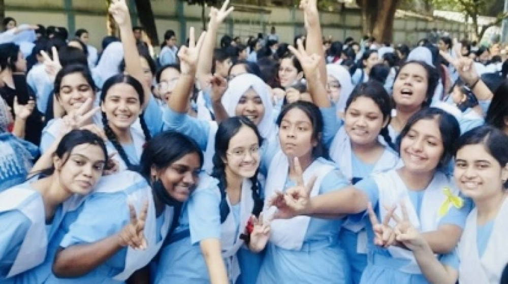 এসএসসির ফল প্রকাশ: পাসের হার ৮৩.০৪ শতাংশ