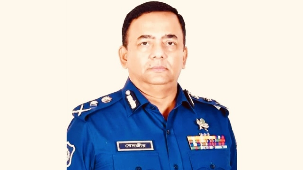 জব্দের আগেই ব্যাংক অ্যাকাউন্ট ফাঁকা করেছেন বেনজীর!