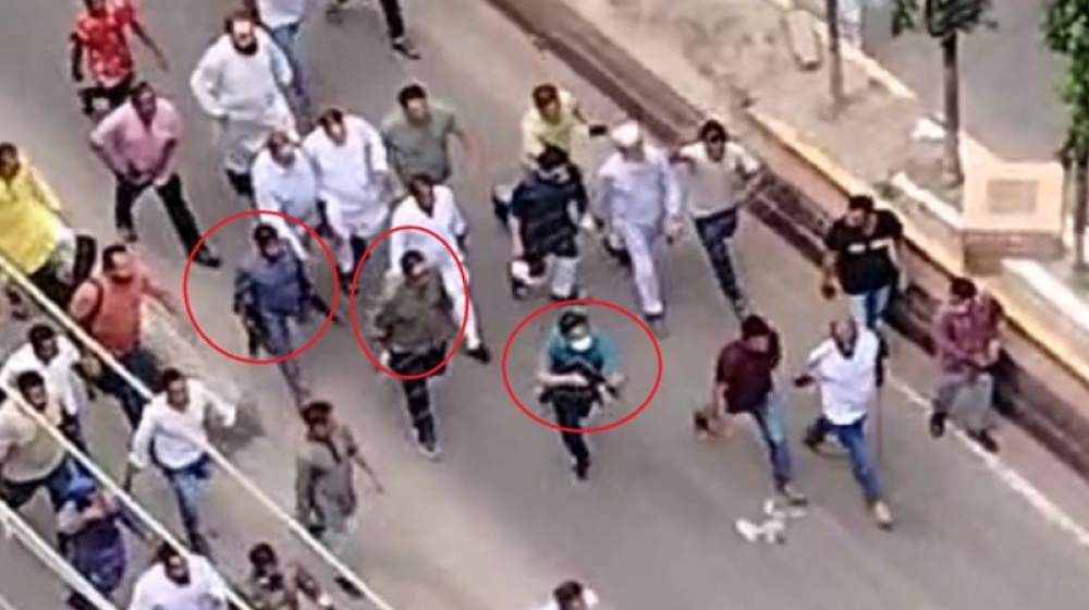 শিক্ষার্থীদের ওপর গুলি চালান শামীম ওসমান ও তার বাহিনী শিক্ষার্থীদের ওপর গুলি চালান শামীম ওসমান ও তার বাহিনী