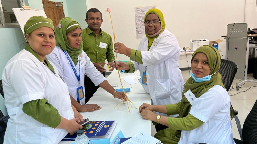 দেড় দশকে দেশে নার্সিং প্রতিষ্ঠান বেড়েছে ৪২১ শতাংশ তারপরেও নার্সের ঘাটতি