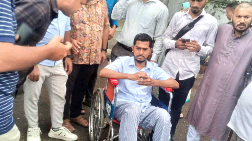 হাসপাতাল থেকে ছাড়পত্র পেলেন নুরুল হক নুর হাসপাতাল থেকে ছাড়পত্র পেলেন নুরুল হক নুর